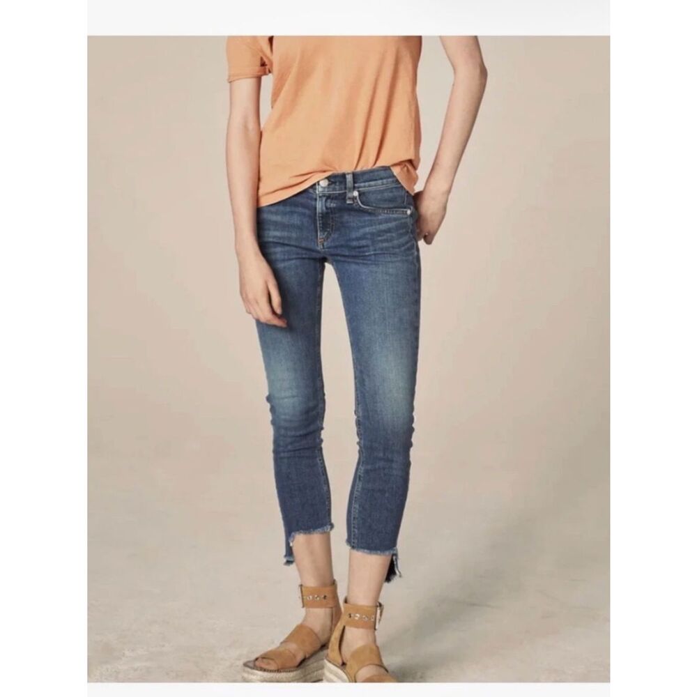 Rag & Bone Women's Medium Wash Capri Hampton Fray Step Hem Capri Jeans Size 26